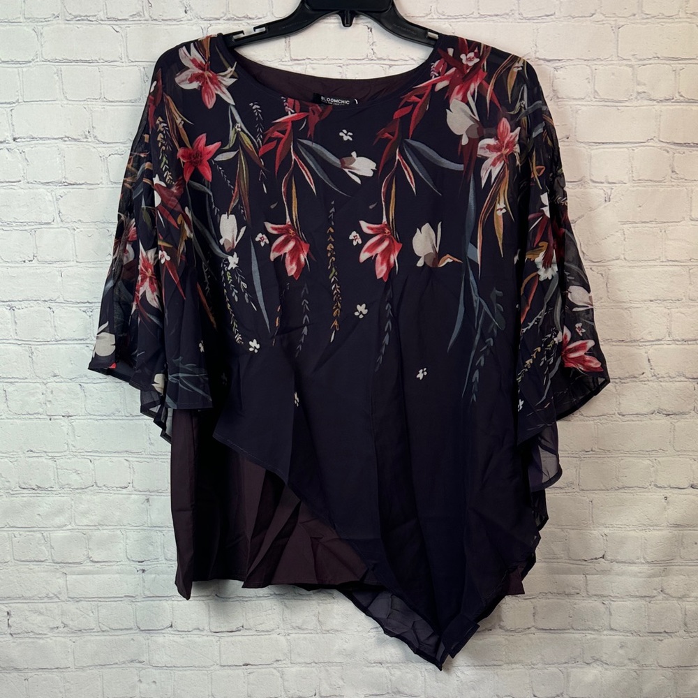 BloomChic Purple Floral Asymmetrical Blouse Plus Size 1X - Picture 2 of 7